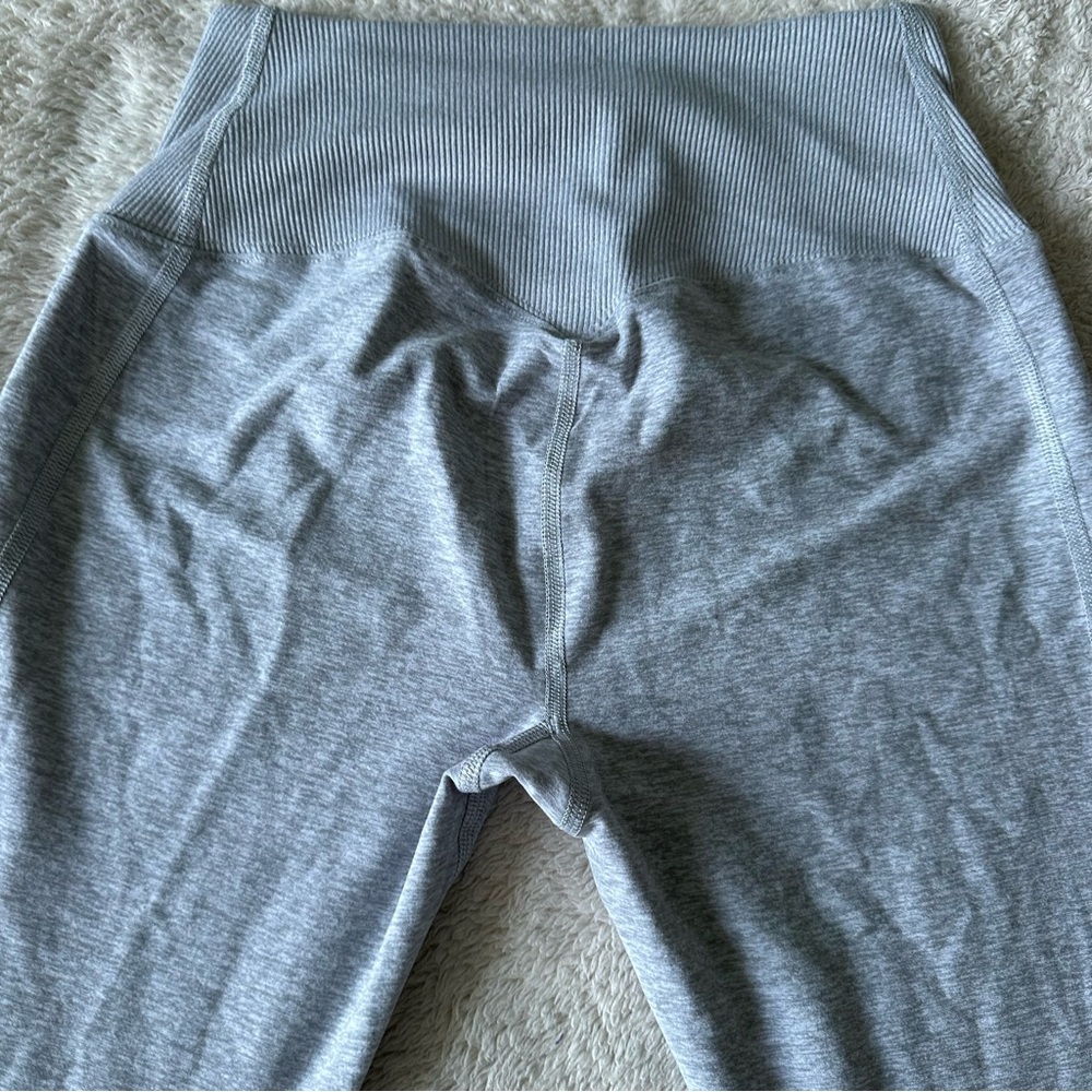 NWOT ALO YOGA High-Waist Alosoft Lounge Legging in Grey sz M - Picture 6 of 9